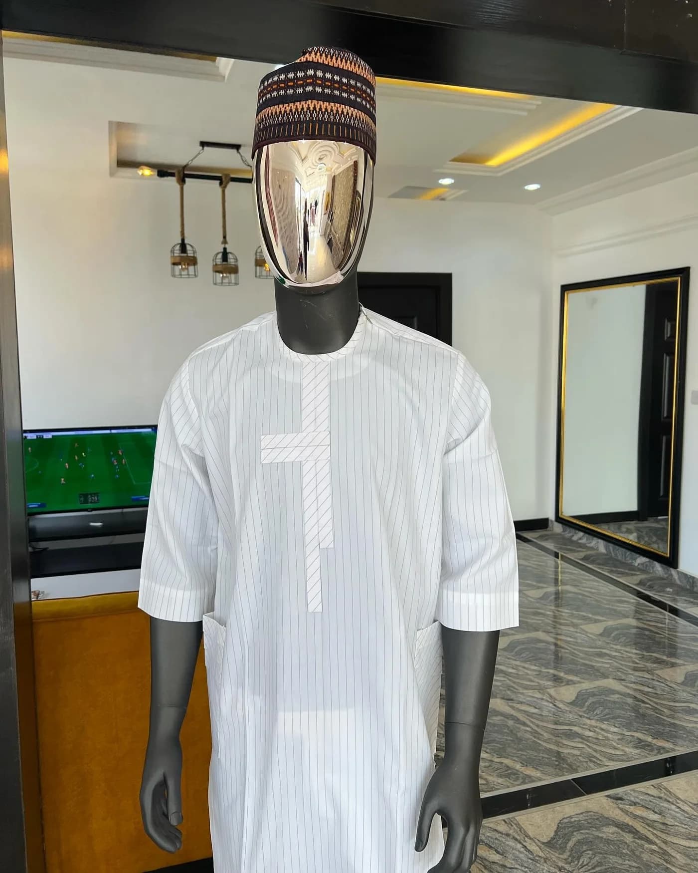 White senator on a mannequin with a woven cap