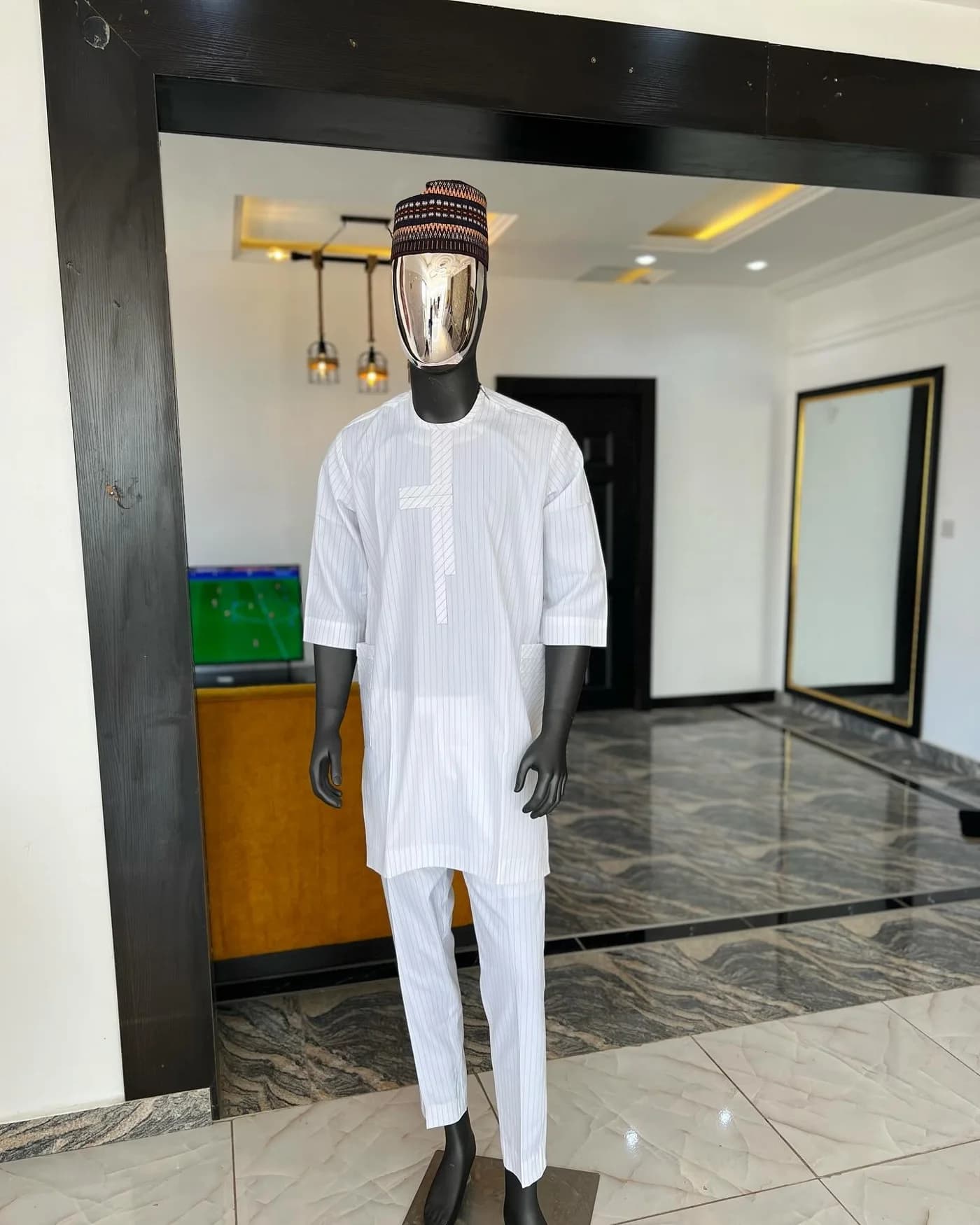 White senator set shown full length